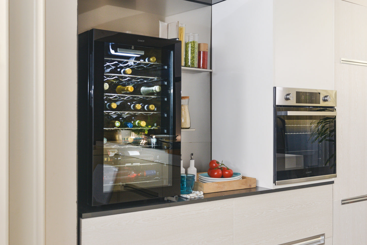 Candy DiVino CWC 150 EM/NF Cantinetta vino con compressore Libera installazione Nero 41 bottiglia/bottiglie