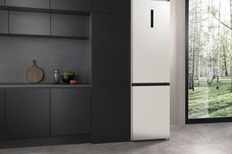 Hisense RB434N4CRE frigorifero con congelatore Libera installazione 331 L Crema