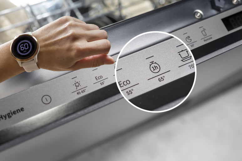 Hisense HV643D90 lavastoviglie A scomparsa totale 16 coperti