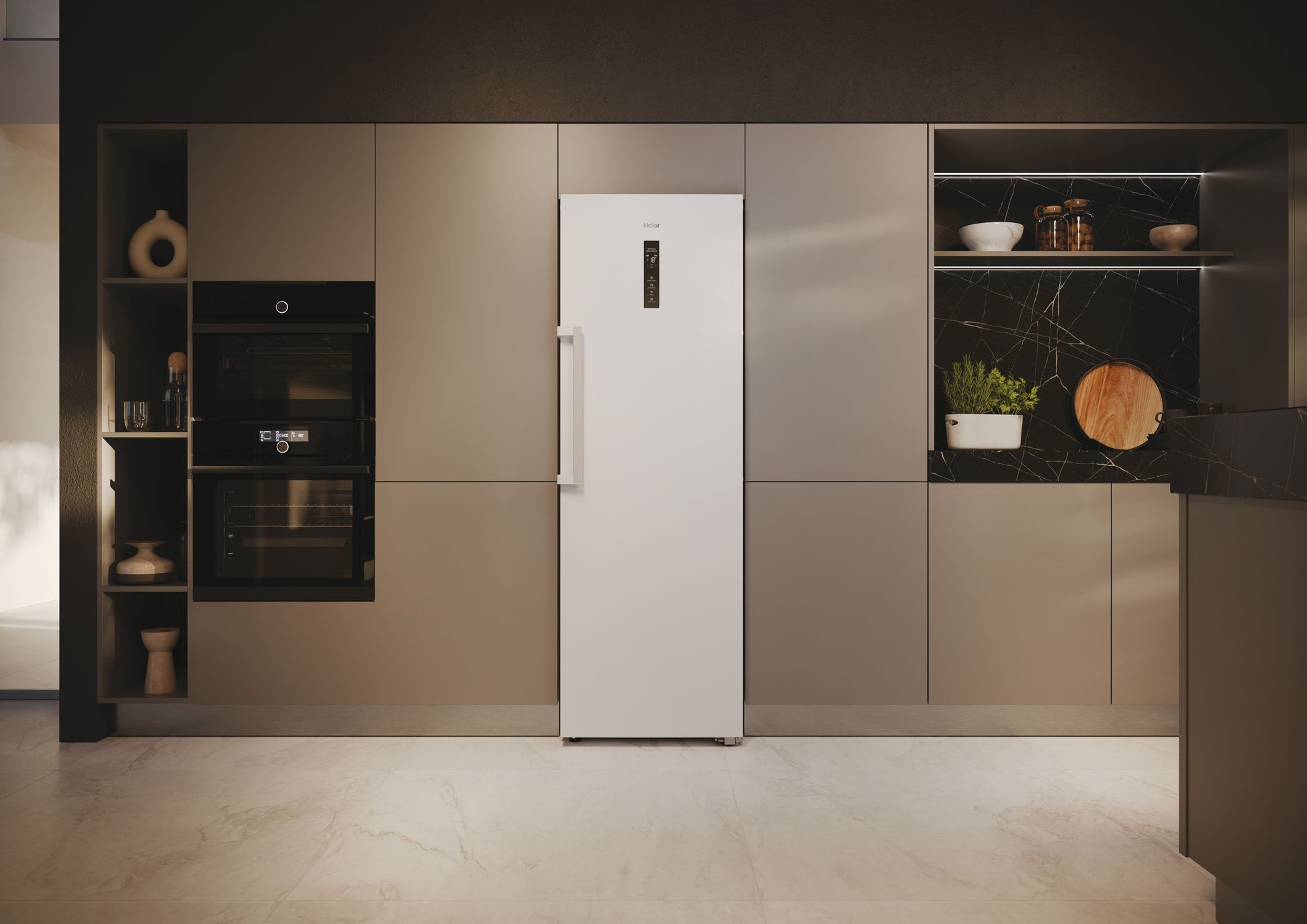 Haier INSTASWITCH H4F272WEH1 Congelatore verticale Libera installazione 276 L Bianco